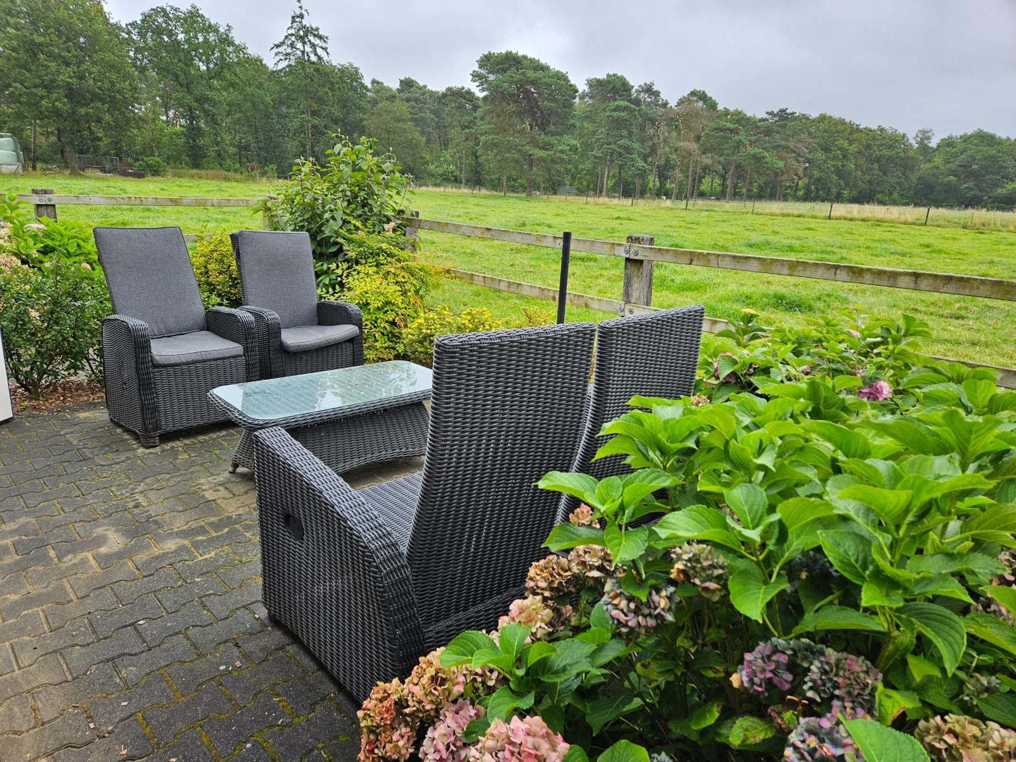 Het Kleine Landgoed Villa Haarle Exteriör bild